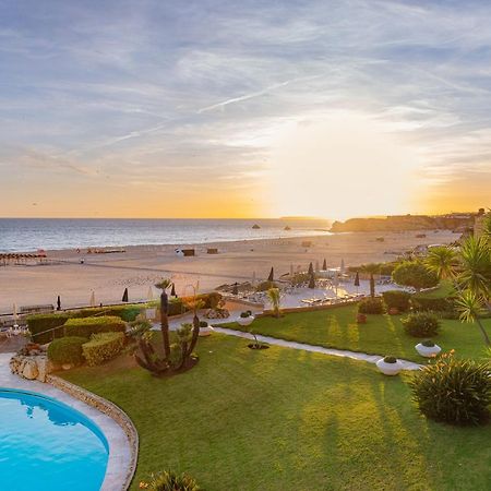 Algarve Casino Hotel Portimao Luaran gambar Sunset at the beach