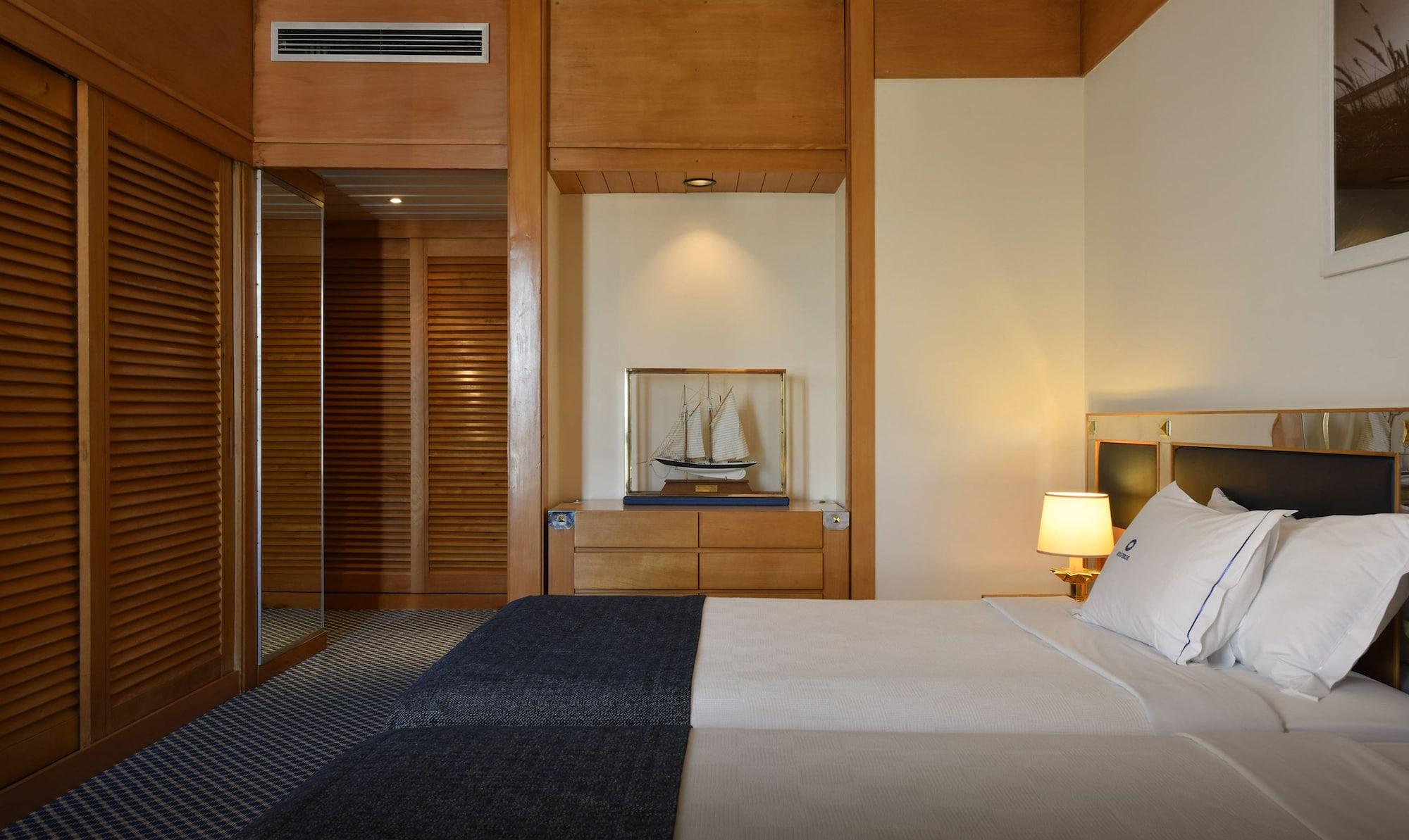 Algarve Casino Hotel Portimao Luaran gambar A bedroom at the hotel