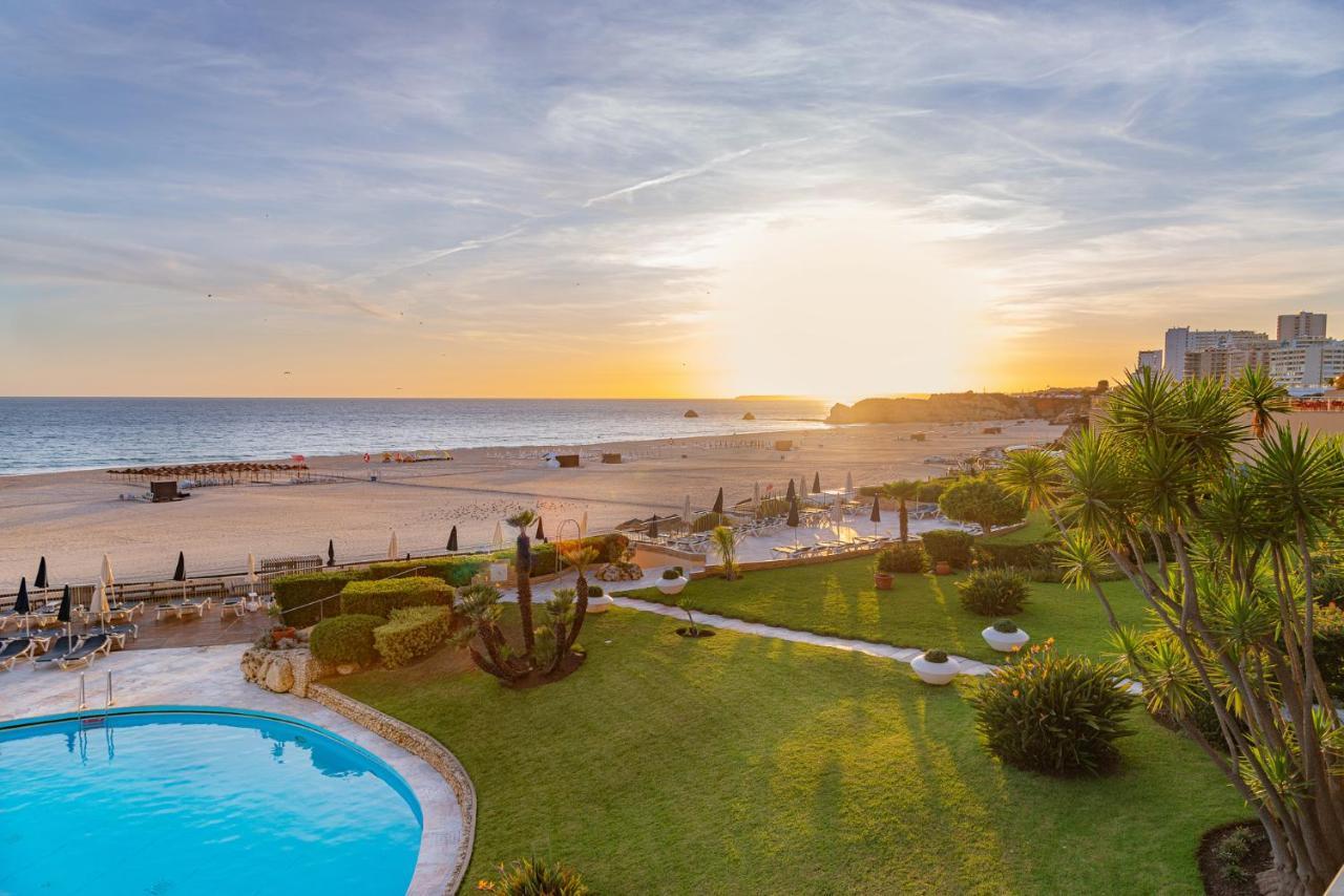 Algarve Casino Hotel Portimao Luaran gambar Sunset at the beach