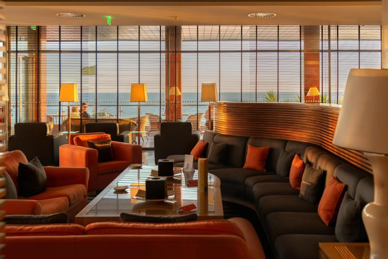 Algarve Casino Hotel Portimao Luaran gambar The lounge at the airport