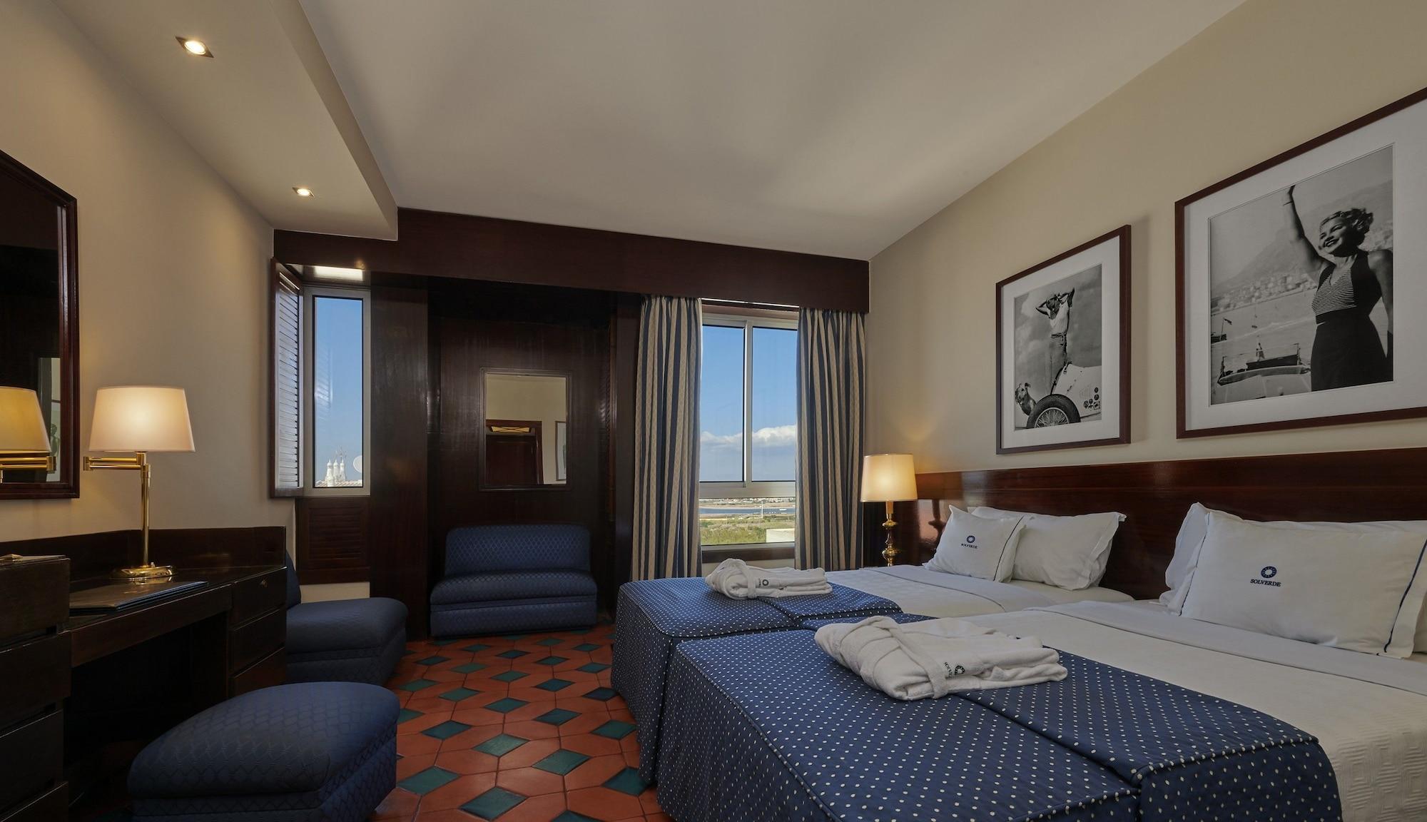 Algarve Casino Hotel Portimao Luaran gambar A room at the hotel