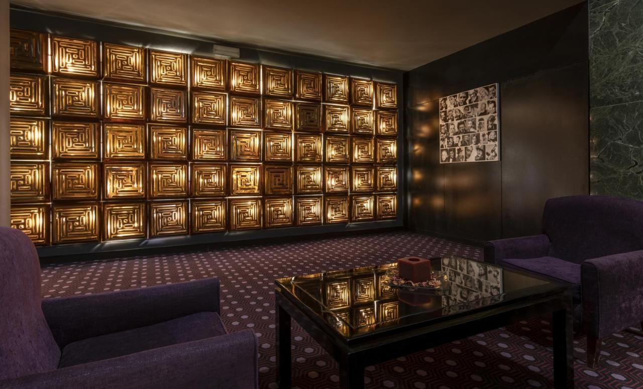 Algarve Casino Hotel Portimao Luaran gambar The interior of the hotel