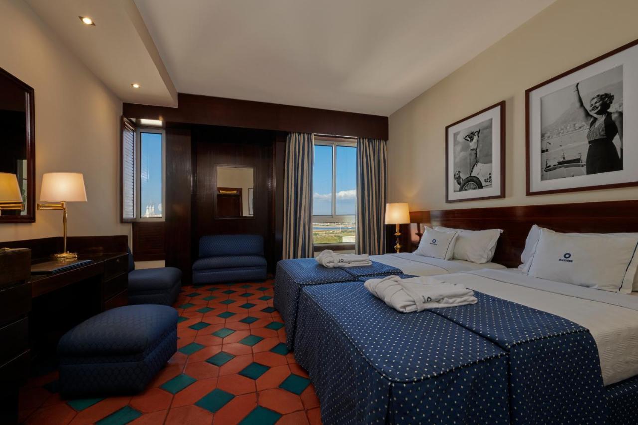 Algarve Casino Hotel Portimao Luaran gambar A room at the hotel